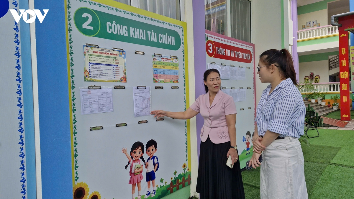 minh bach bua an ban tru, phu huynh va hoc sinh lao cai them yen tam hinh anh 5