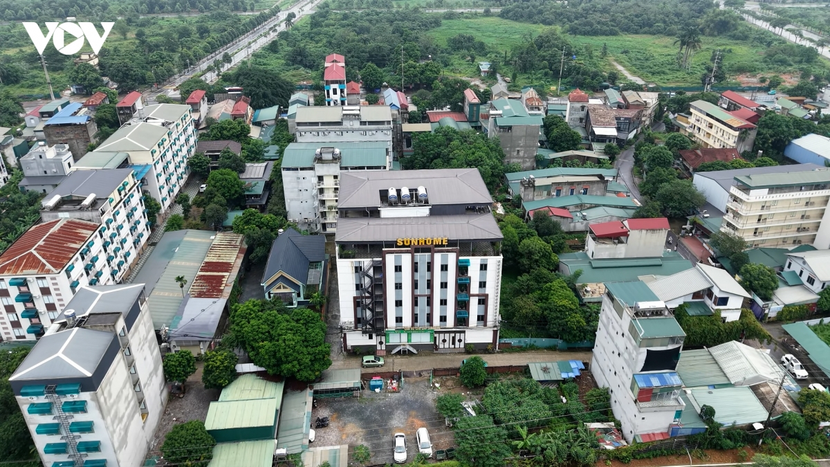 sinh vien moi cua Dhqg ha noi tai hoa lac xoay xo cho o, phuong tien di hoc hinh anh 1
