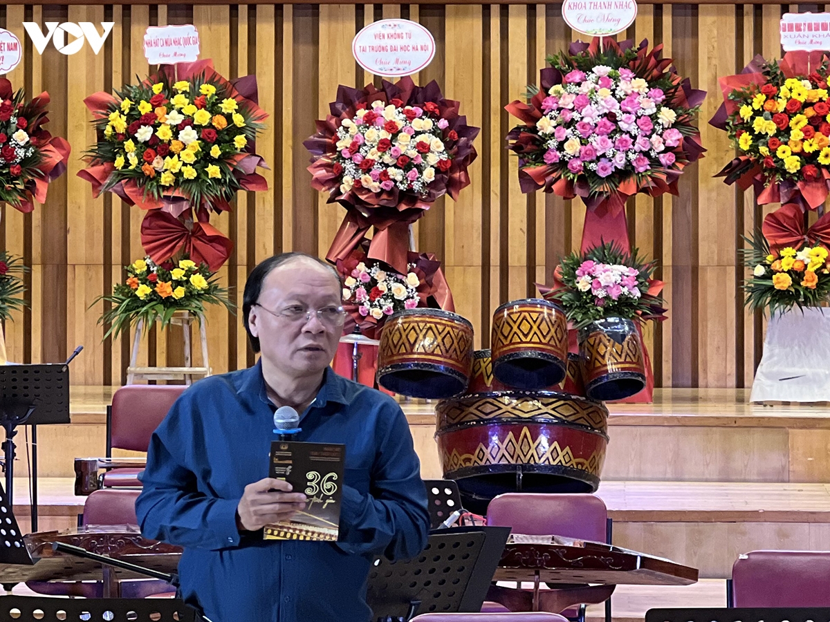 nsnd pham ngoc khoi phuong tay co piano, am nhac viet nam co tam thap luc hinh anh 1
