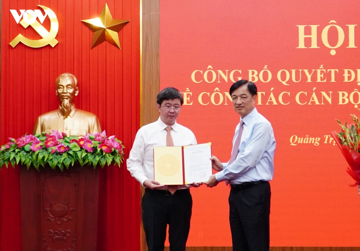 thu truong bui hoang phuong giu chuc pho bi thu tinh uy quang tri hinh anh 2