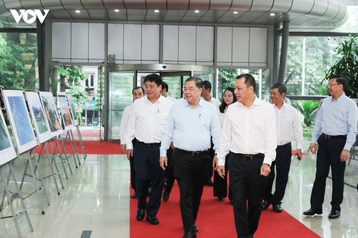 pho thu tuong thuong truc pham gia tuc tham, lam viec tai evn hinh anh 6