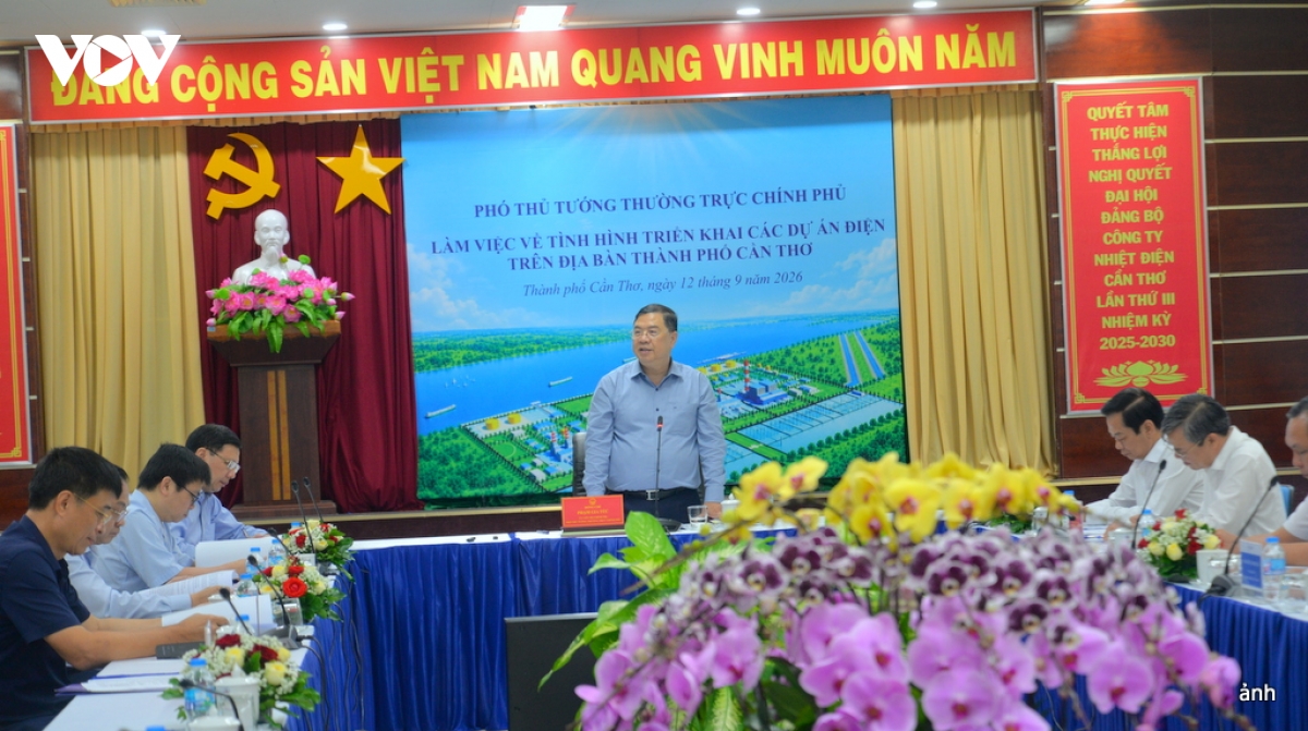 pho thu tuong pham gia tuc kiem tra, lam viec ve cac du an dien tai can tho hinh anh 6