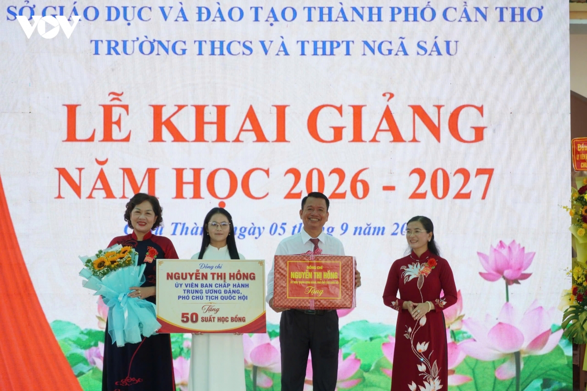 hoc sinh ca nuoc han hoan trong le khai giang nam hoc moi 2026-2027 hinh anh 174
