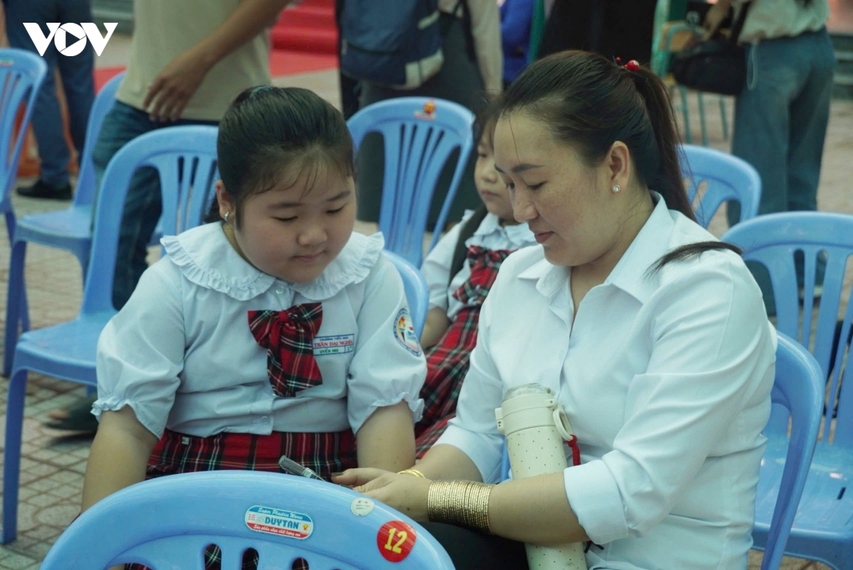 nhieu truong o tp.hcm thong bao khong thu quy lop, quy hoi hinh anh 1