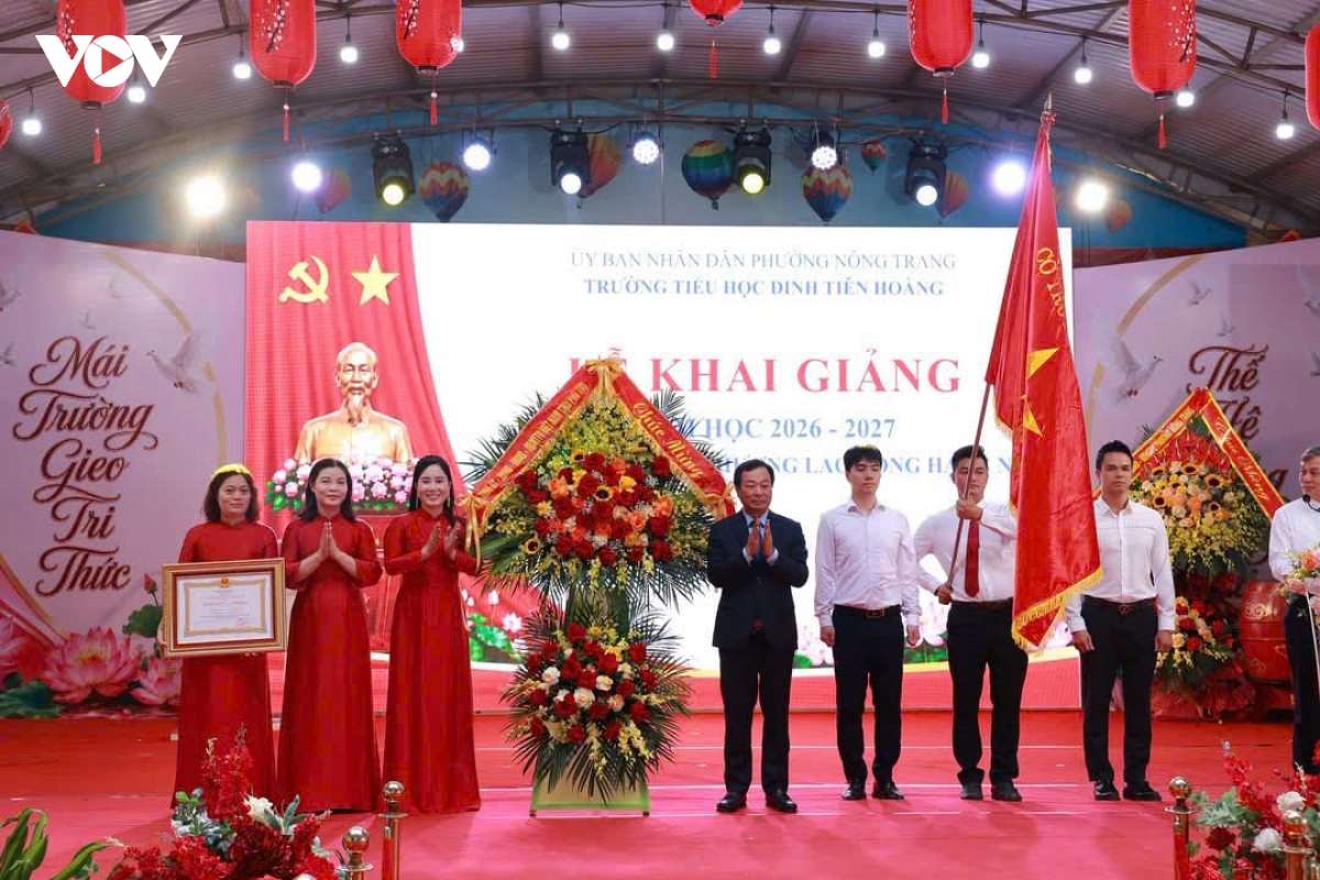hoc sinh ca nuoc han hoan trong le khai giang nam hoc moi 2026-2027 hinh anh 339