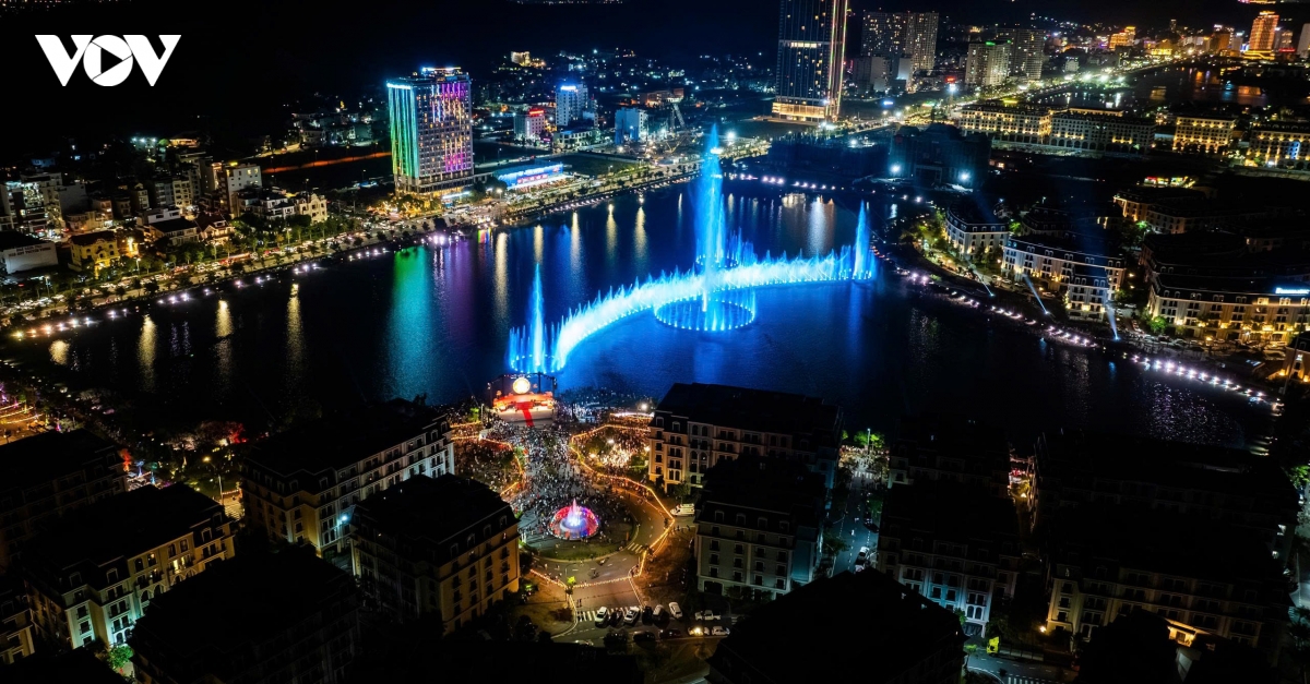 quang ninh bai chay mo hoi trang ram thu fest 2026 hinh anh 3
