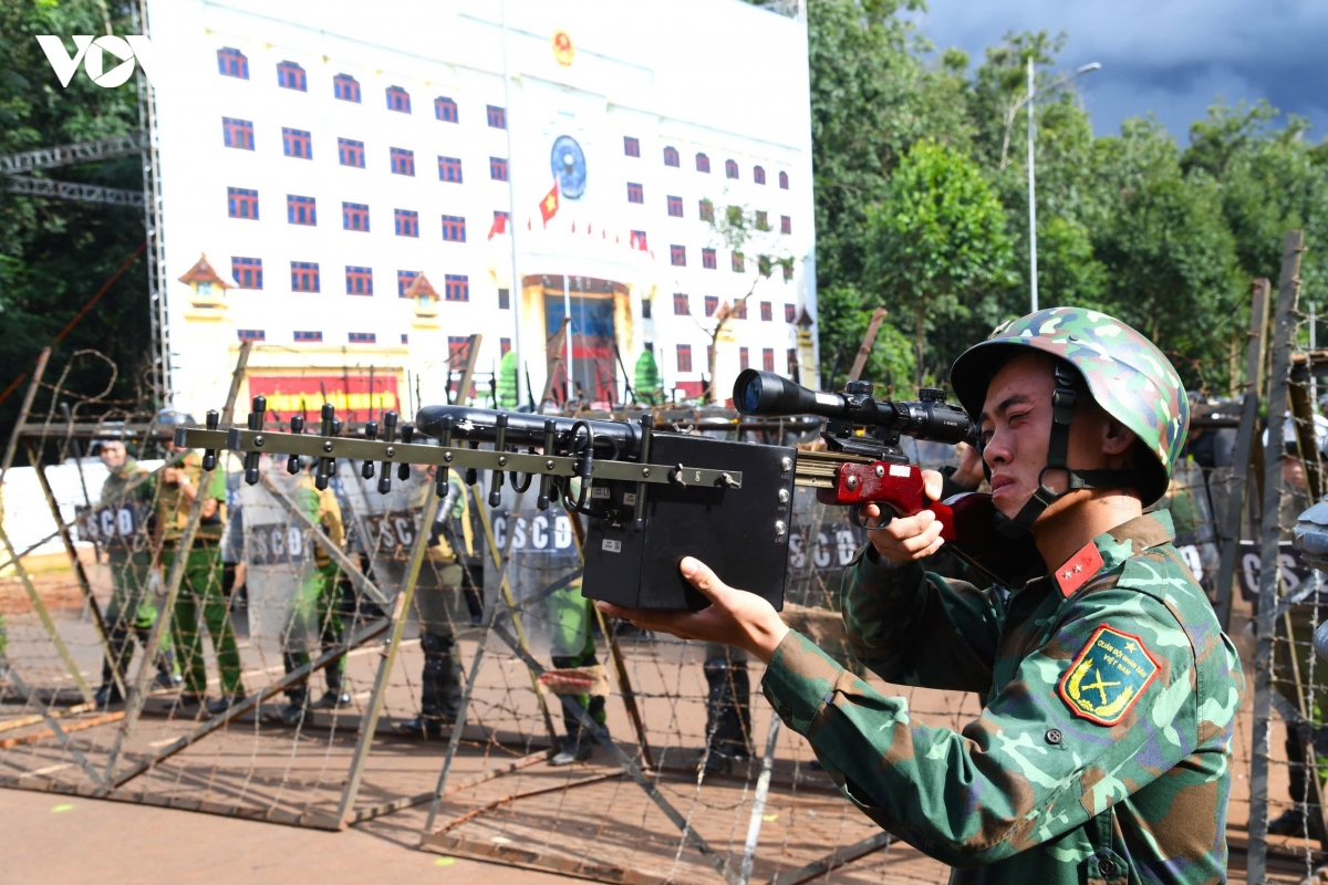 Dak lak dien tap thuc binh hiep dong chat che, san sang xu tri moi tinh huong hinh anh 9
