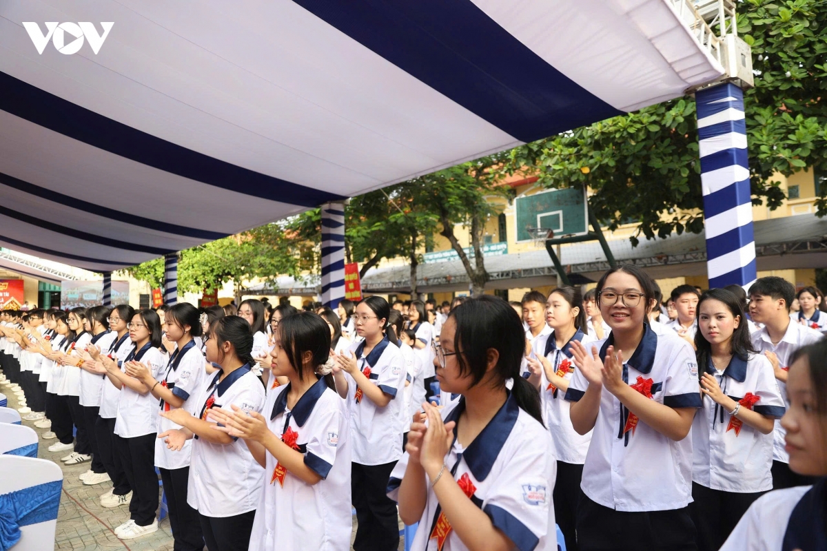 hoc sinh ca nuoc han hoan trong le khai giang nam hoc moi 2026-2027 hinh anh 178