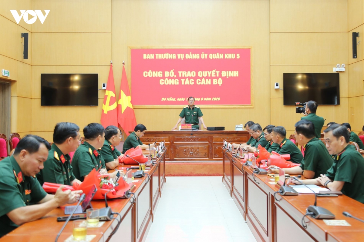 quan khu 5 cong bo quyet dinh dieu dong, bo nhiem can bo hinh anh 1