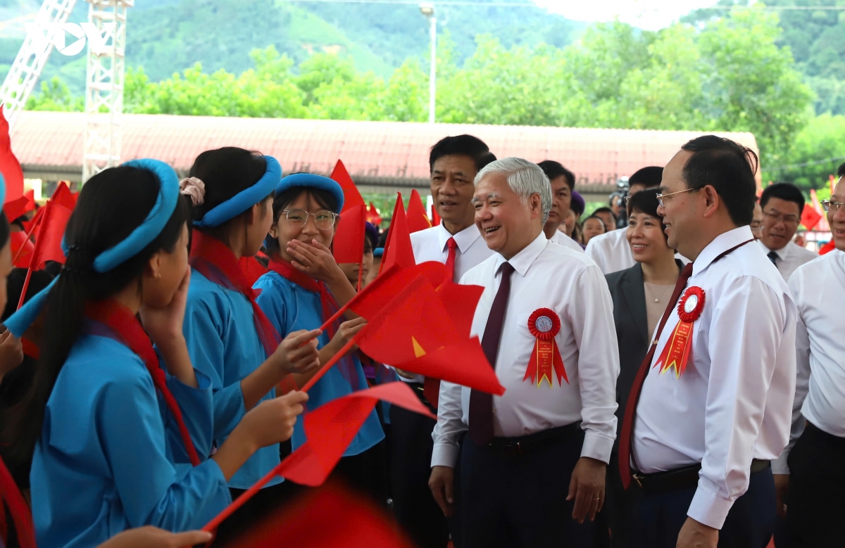 hoc sinh ca nuoc han hoan trong le khai giang nam hoc moi 2026-2027 hinh anh 103