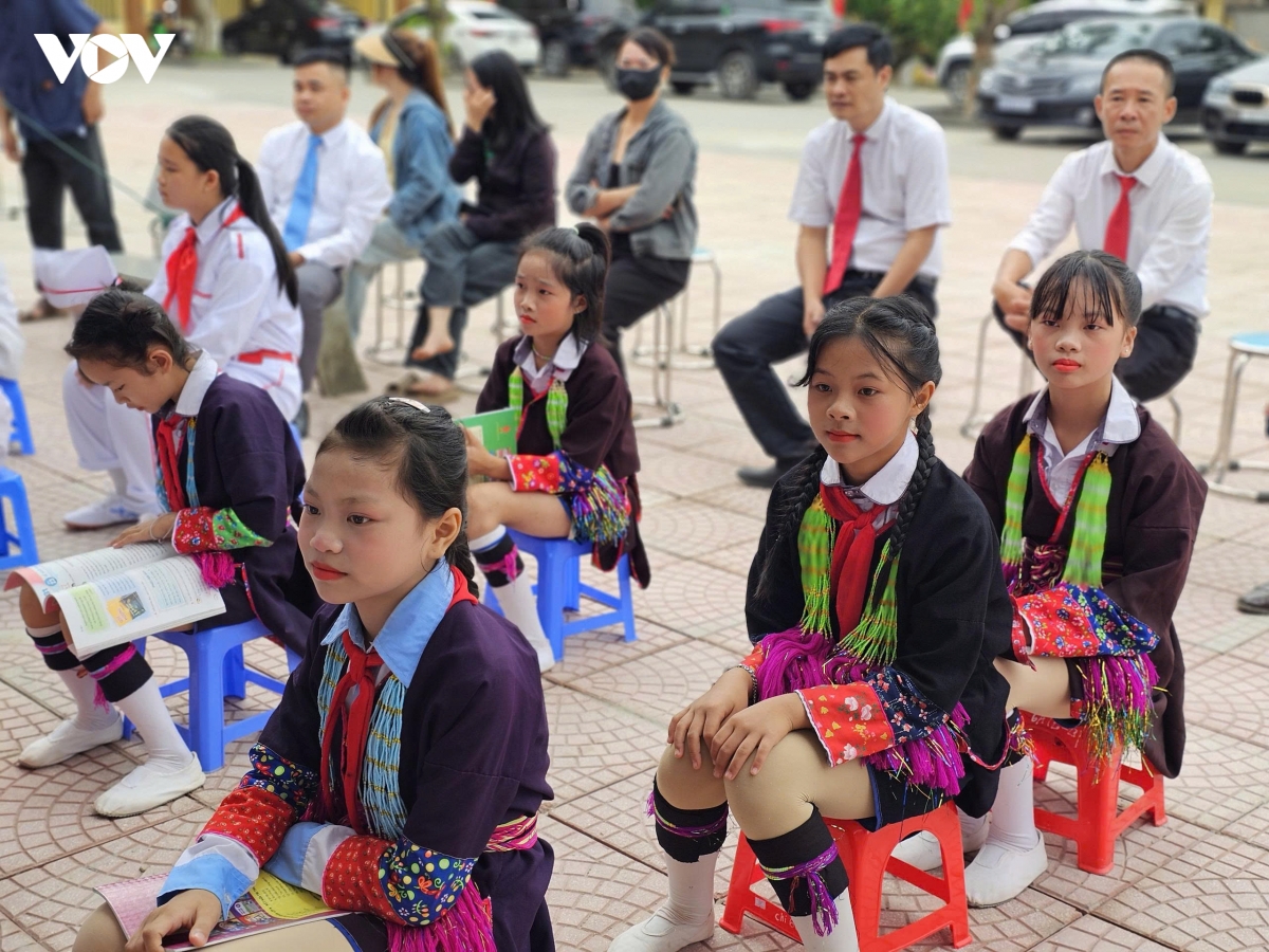 hoc sinh ca nuoc han hoan trong le khai giang nam hoc moi 2026-2027 hinh anh 289