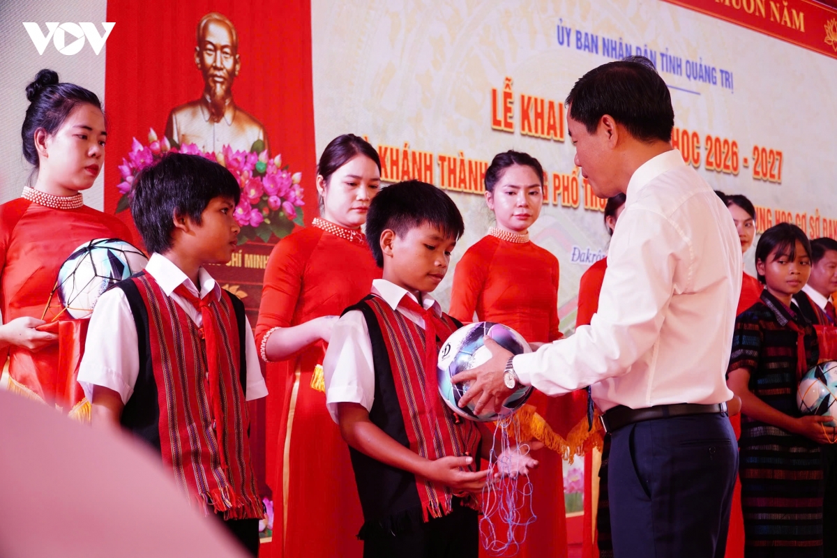 hoc sinh ca nuoc han hoan trong le khai giang nam hoc moi 2026-2027 hinh anh 345