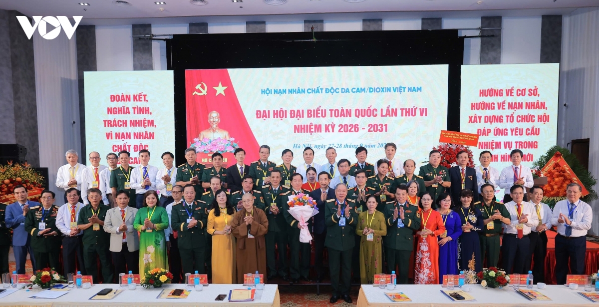 trung tuong nguyen huu chinh tai dac cu chu tich hoi nan nhan chat doc da cam dioxin viet nam hinh anh 5