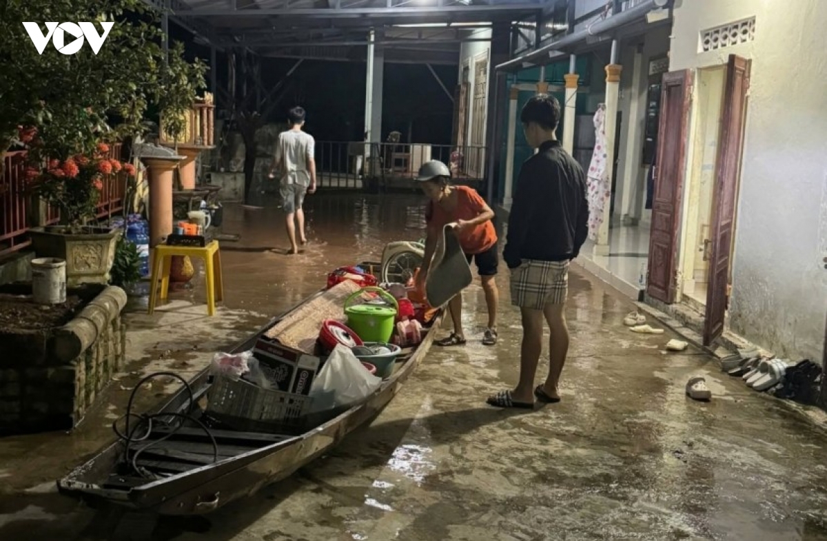 floods strike quang tri and hue amid heavy rains picture 1