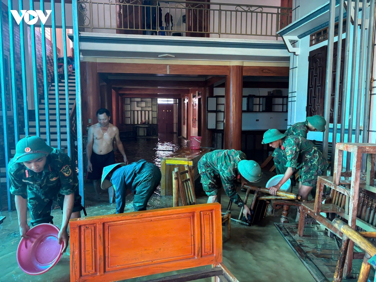 khan truong khac phuc hau qua vung ron lu kim tan thanh hoa hinh anh 5