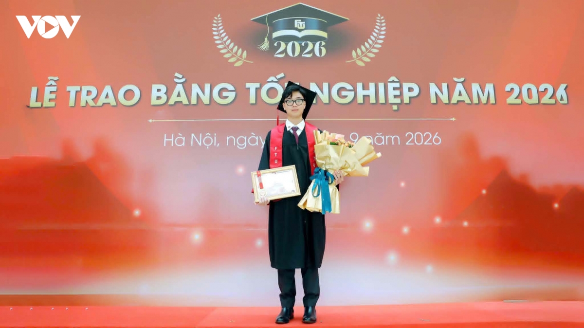 nam sinh tieu bieu ftu tu dam me nghien cuu toi khat vong doi moi hinh anh 1