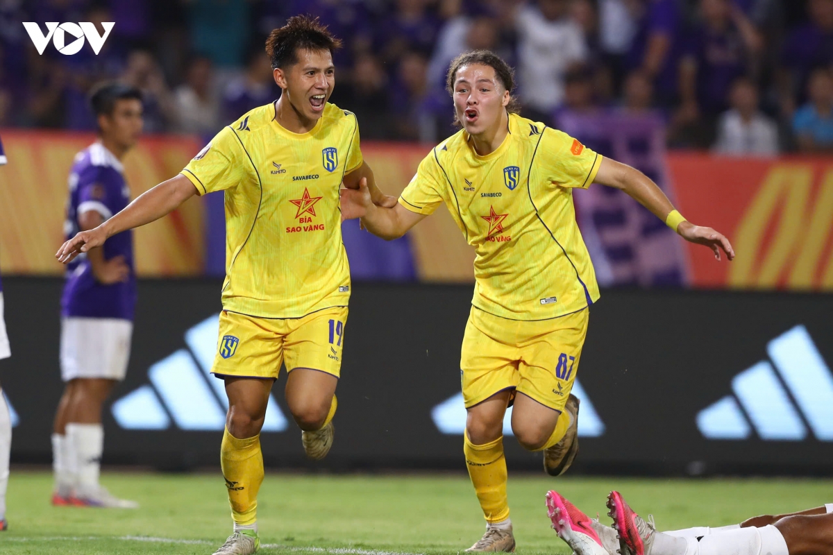 sau vong 2 v-league 2026 2027 slna va Da nang gay bat ngo lon hinh anh 2