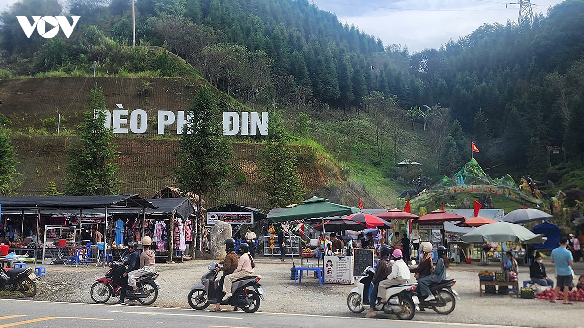 nguoi son la di du lich son la hinh anh 3