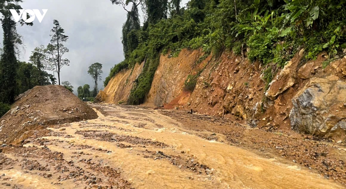 quang tri san sang giup dan ung pho ngap lut, sat lo khi mua lon keo dai hinh anh 2