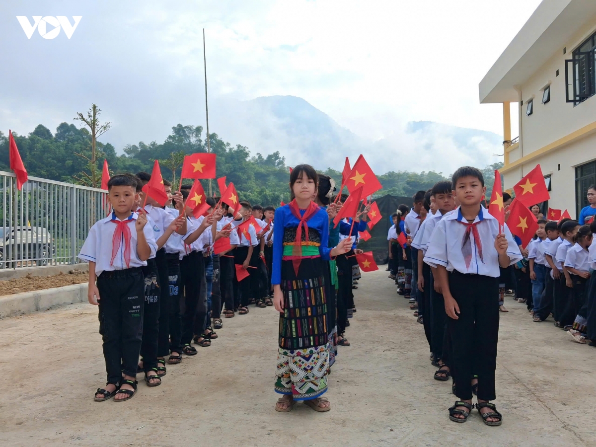 hoc sinh ca nuoc han hoan trong le khai giang nam hoc moi 2026-2027 hinh anh 349