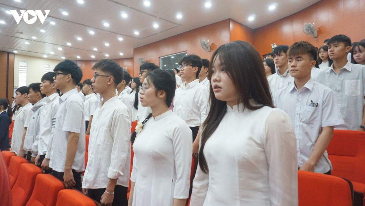hoc sinh ca nuoc han hoan trong le khai giang nam hoc moi 2026-2027 hinh anh 197