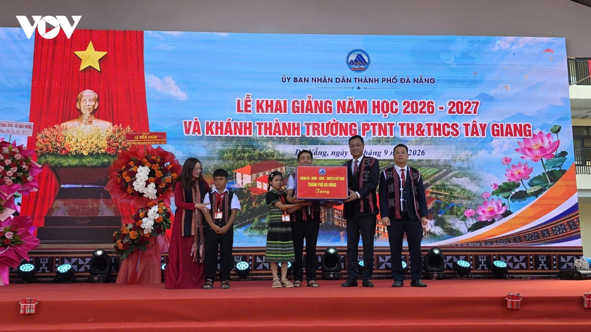 hoc sinh ca nuoc han hoan trong le khai giang nam hoc moi 2026-2027 hinh anh 235