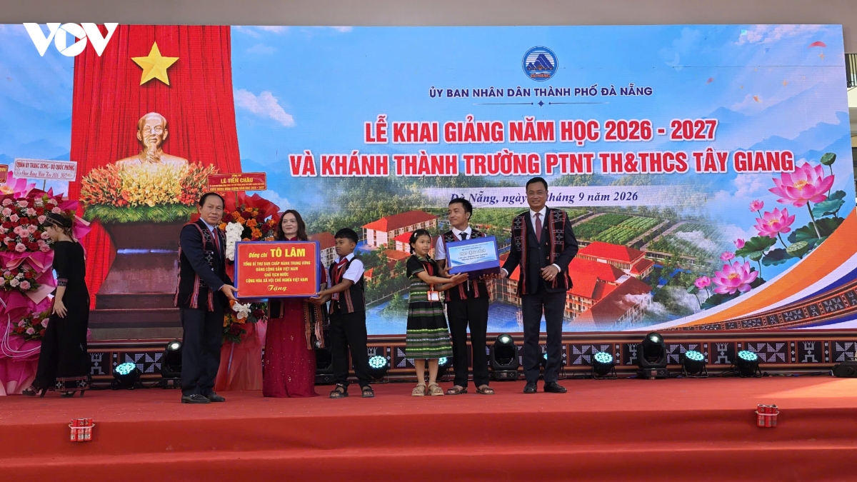 hoc sinh ca nuoc han hoan trong le khai giang nam hoc moi 2026-2027 hinh anh 231