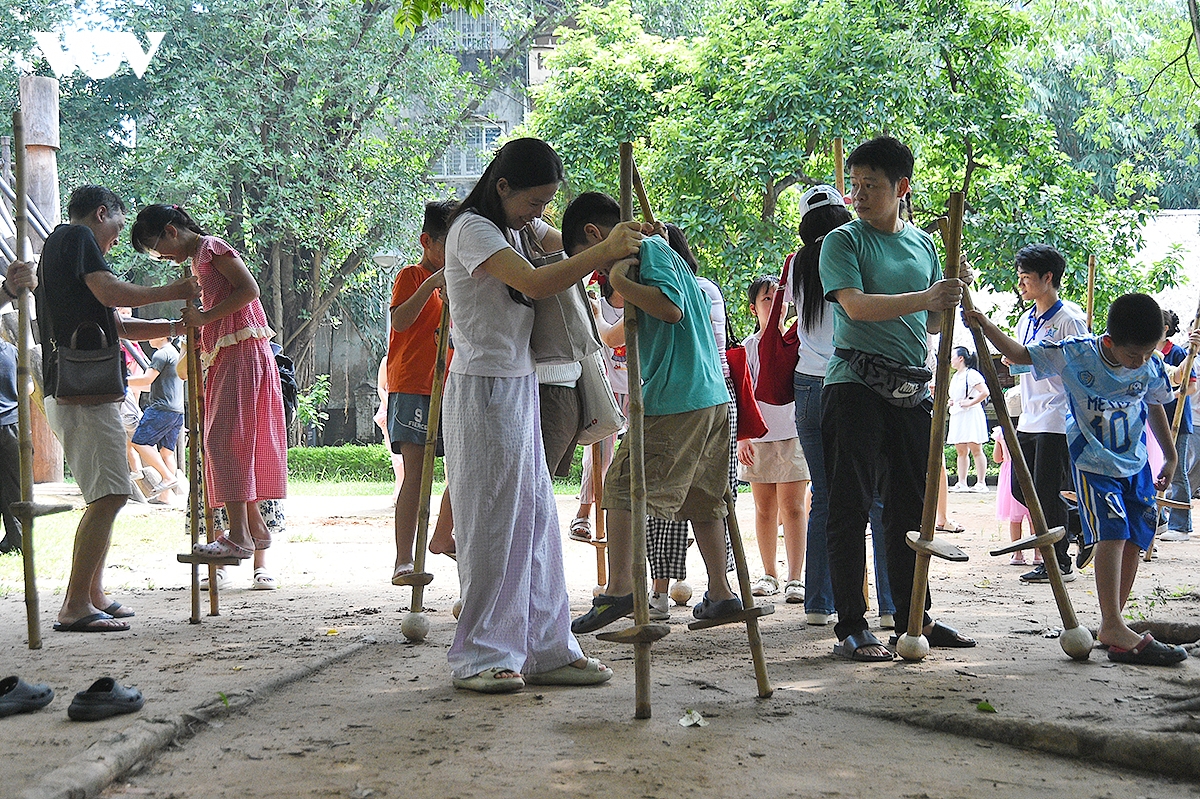 ron rang tet trung thu sac mau di san van hoa tai bao tang dan toc hoc viet nam hinh anh 14