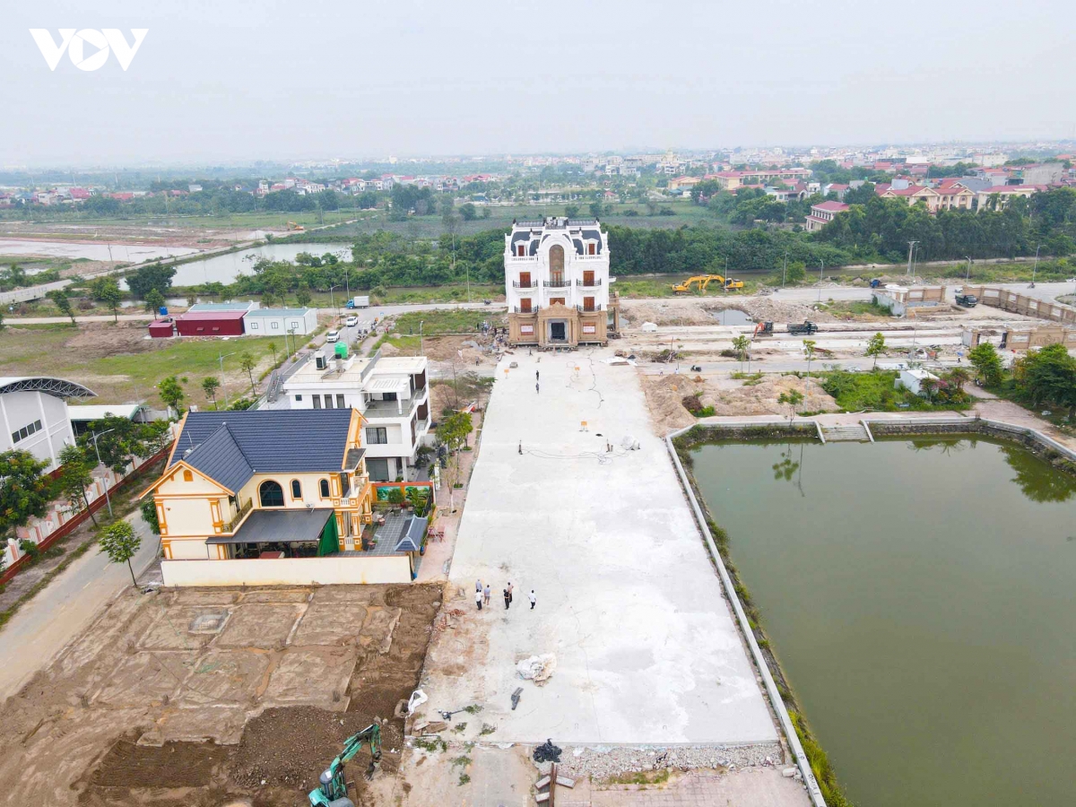 di doi biet thu 4 tang de lam duong ket noi san bay gia binh dien bien moi nhat hinh anh 1