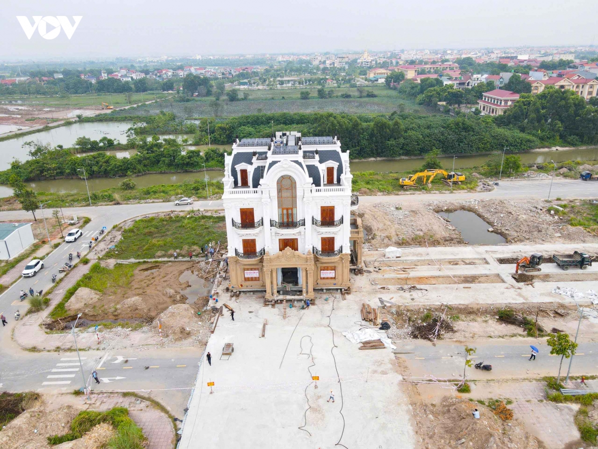 di doi biet thu 4 tang de lam duong ket noi san bay gia binh dien bien moi nhat hinh anh 3