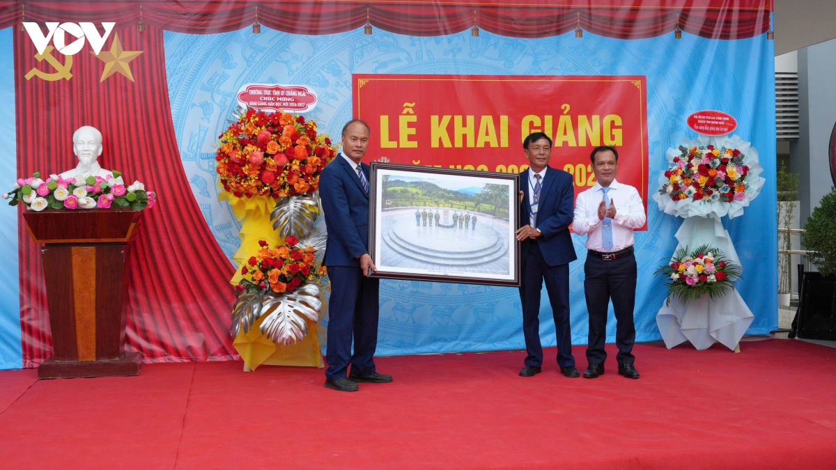 hoc sinh ca nuoc han hoan trong le khai giang nam hoc moi 2026-2027 hinh anh 315
