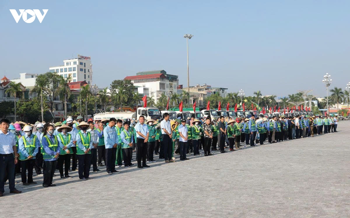 thanh hoa ra quan ve sinh moi truong, khac phuc hau qua mua lu hinh anh 3