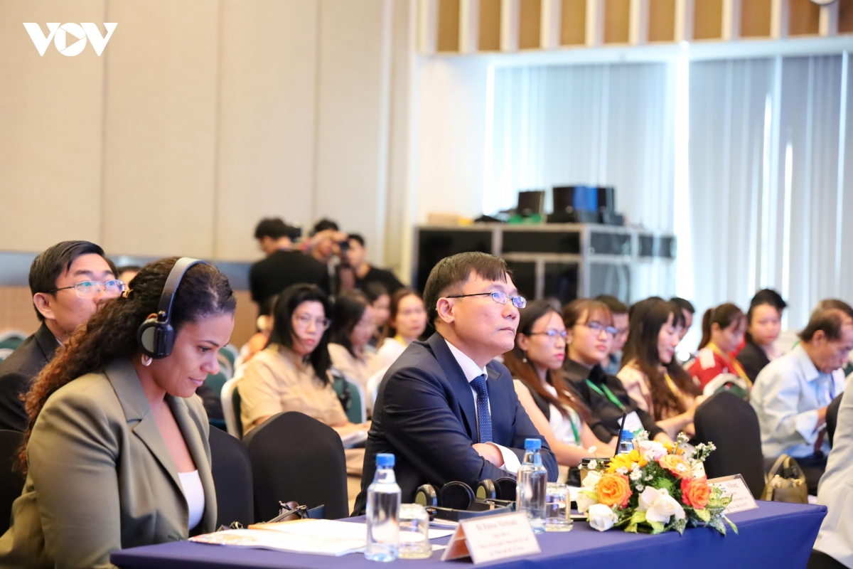 bien rao can ky thuat thanh dong luc tai co cau thi truong xuat khau hinh anh 2