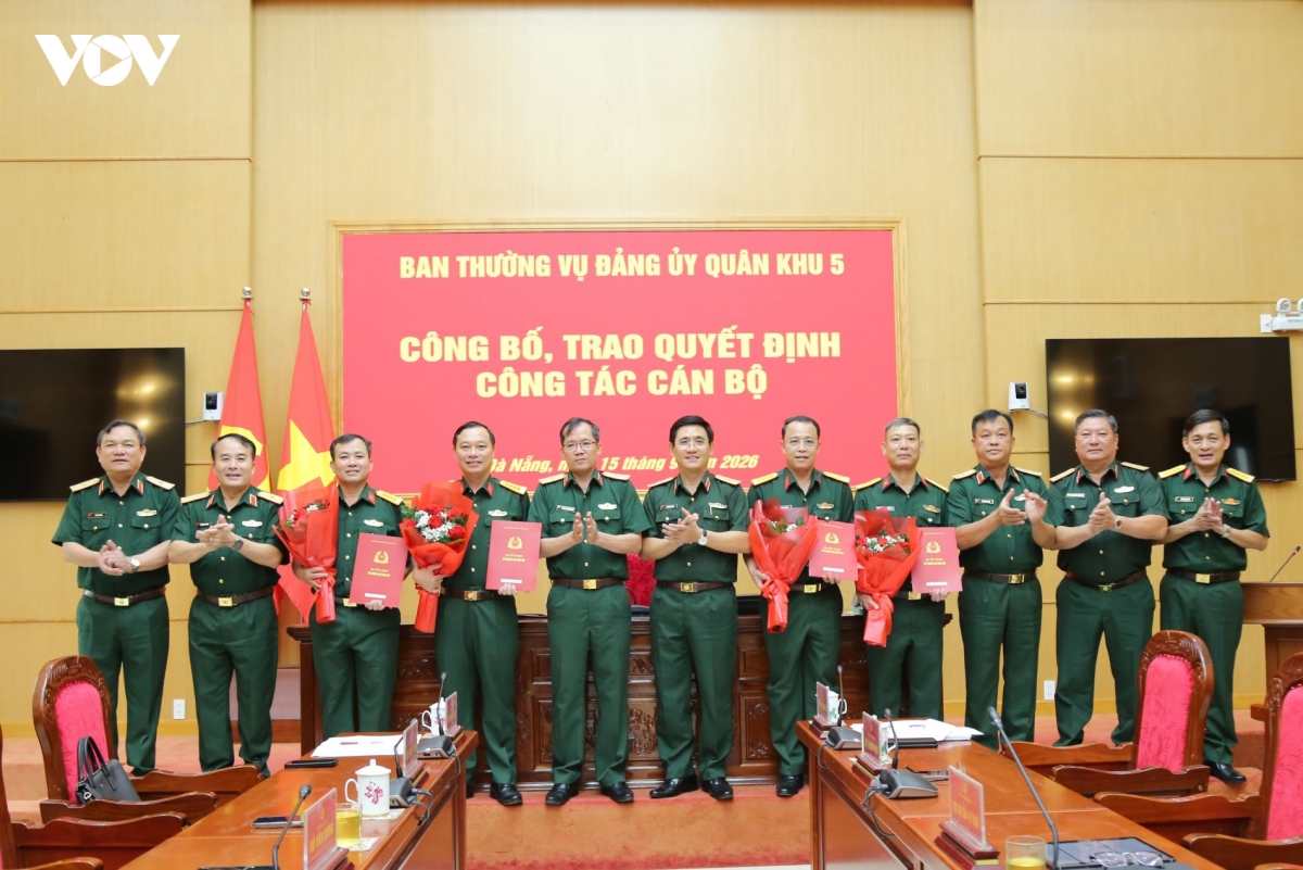 Quân khu 5 công bố quyết định điều động, bổ nhiệm cán bộ
