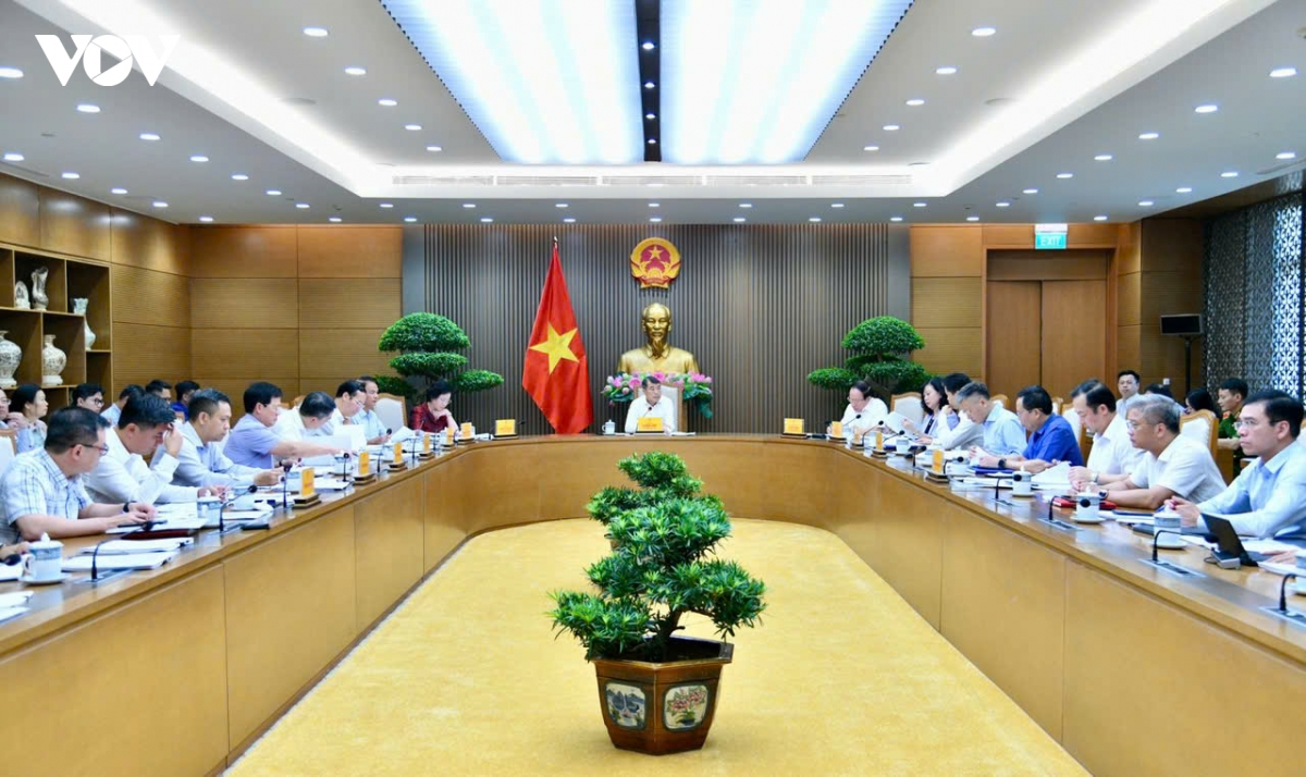 thu tuong khong de co so y te thieu trang thiet bi, nguoi dan thieu thuoc hinh anh 1