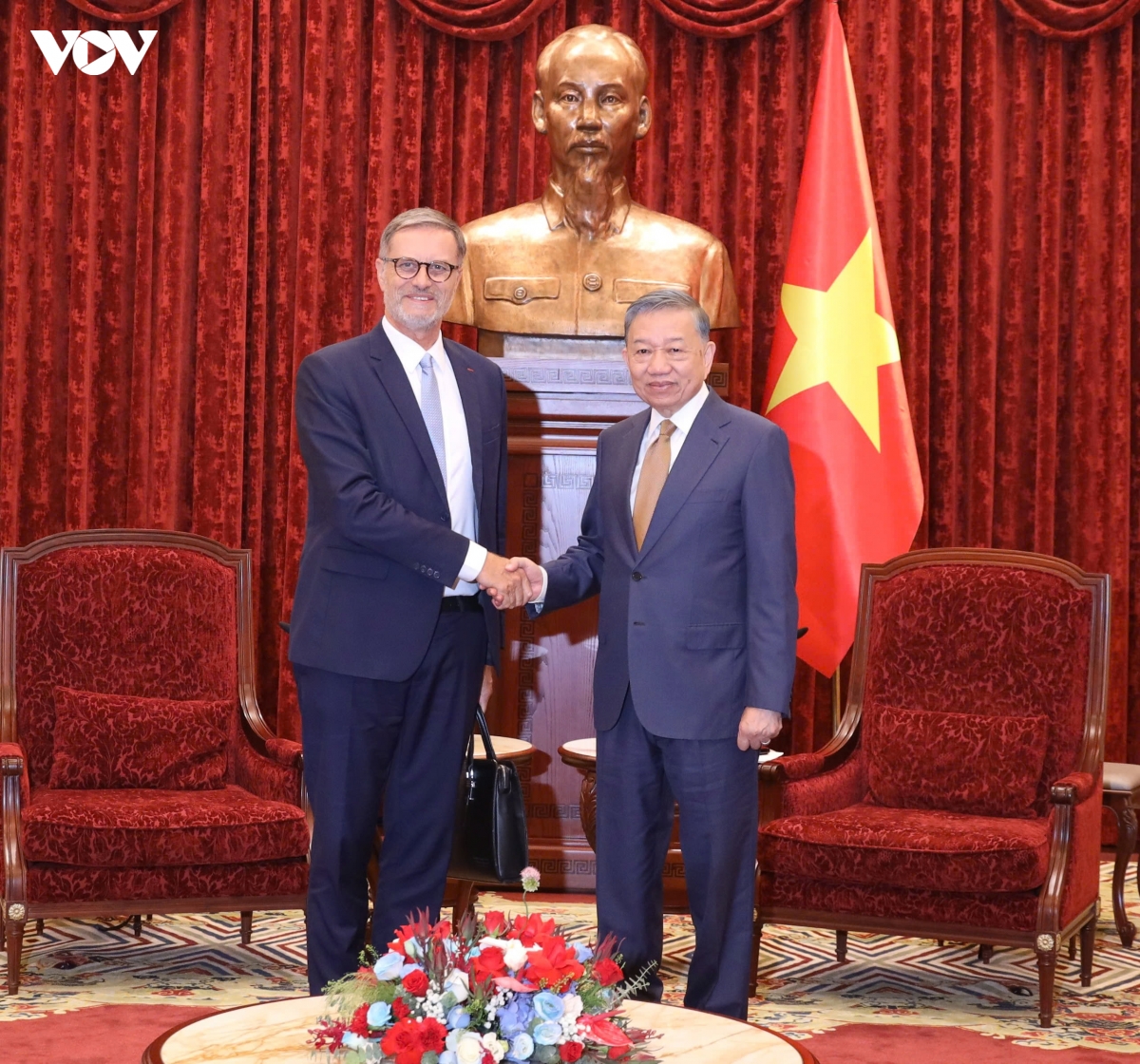 tong bi thu, chu tich nuoc to lam tiep Dai su phap olivier brochet den chao tu biet hinh anh 1