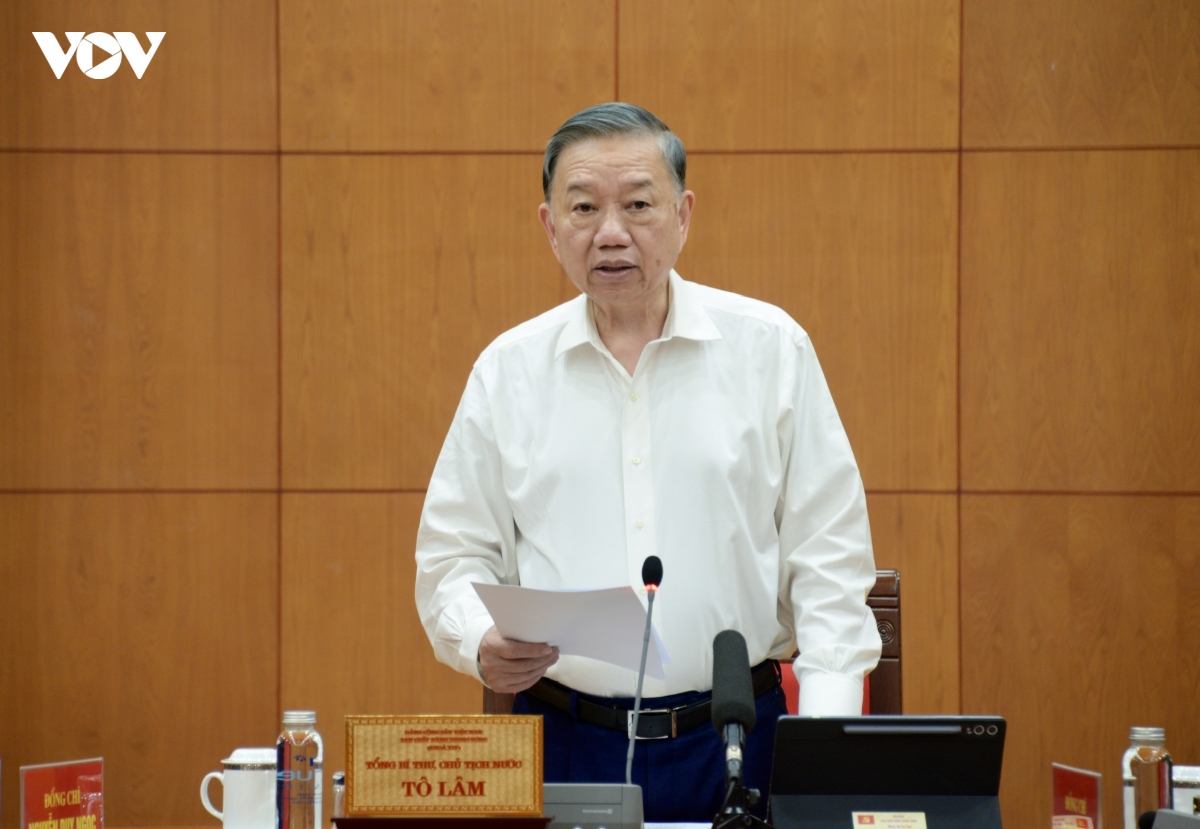 tong bi thu, chu tich nuoc to lam khong chuyen co hoc noi dung nghi quyet vao dieu le Dang hinh anh 2