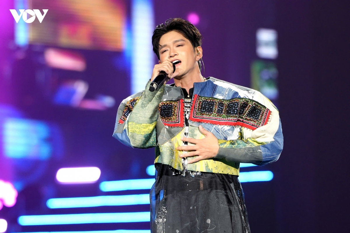 bui cong nam don tim fan nu voi man chung doi khong theo duoi em nua hinh anh 15