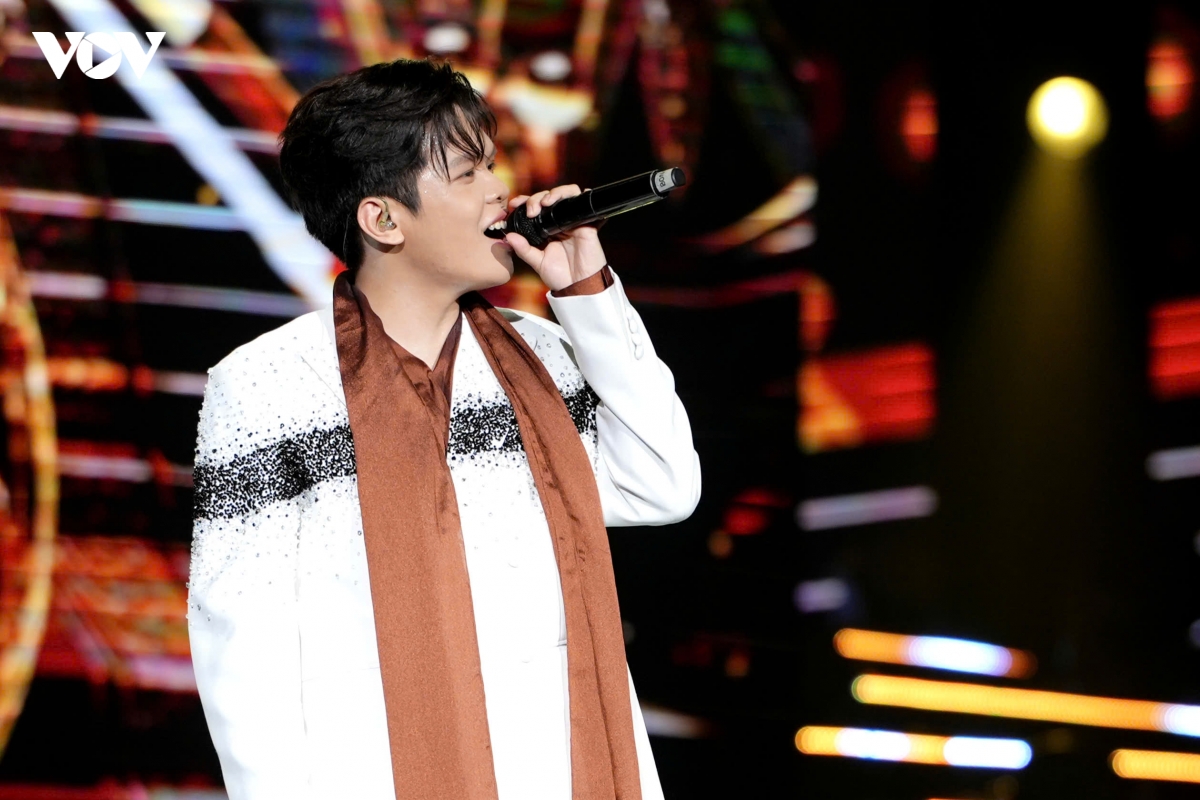 bui cong nam don tim fan nu voi man chung doi khong theo duoi em nua hinh anh 11