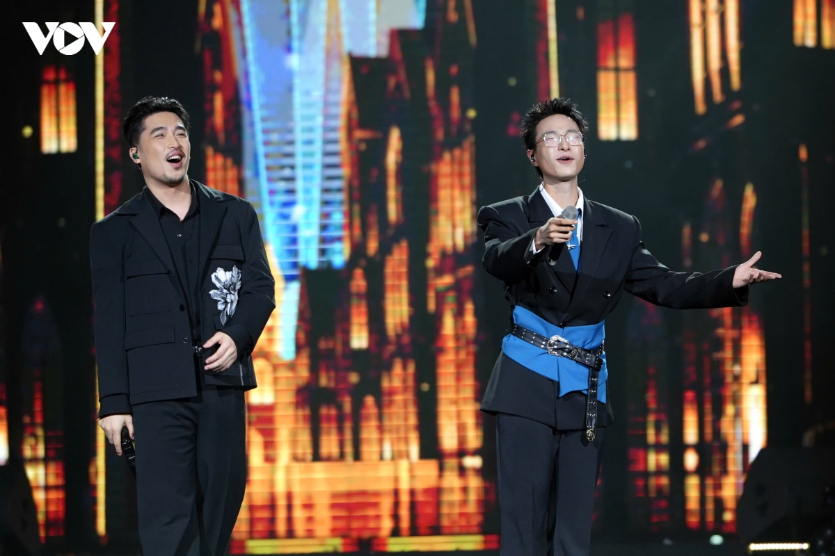 bui cong nam don tim fan nu voi man chung doi khong theo duoi em nua hinh anh 5