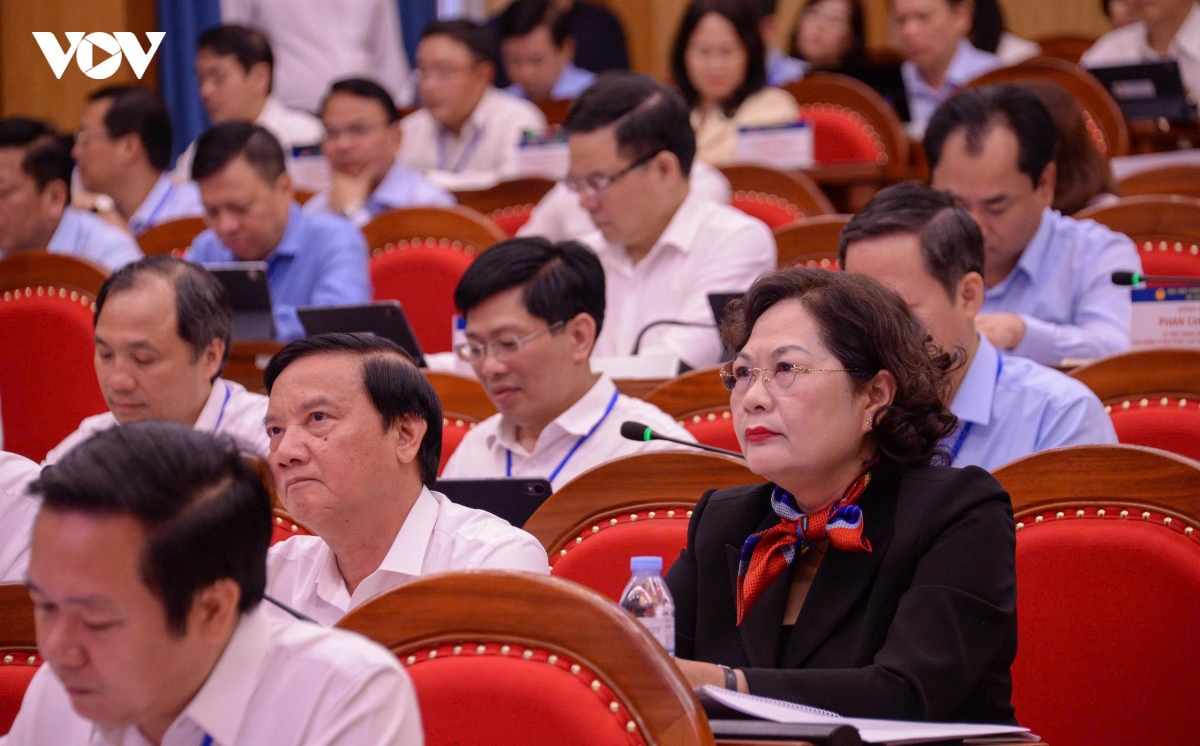 thuong truc ban bi thu trao doi chuyen de xay dung Dang voi cac Uy vien trung uong hinh anh 4