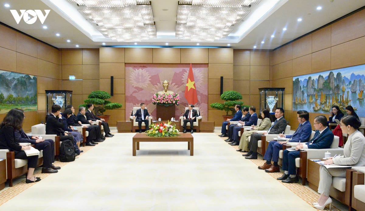 vietnam, china step up legislative, economic and financial oversight cooperation picture 2