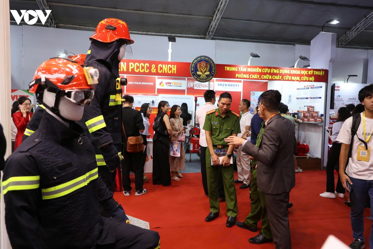khai mac trien lam quoc te ve ky thuat, phuong tien pccc cnch nam 2026 hinh anh 9