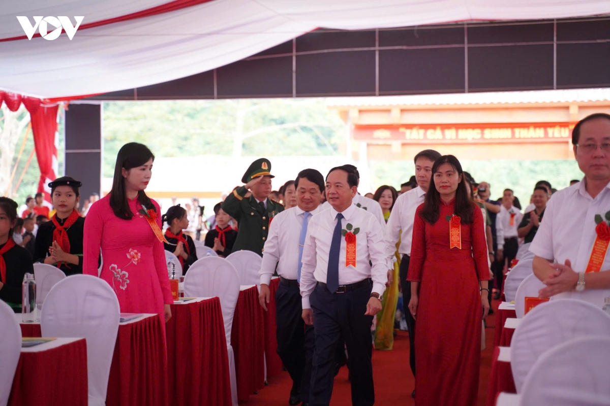 hoc sinh ca nuoc han hoan trong le khai giang nam hoc moi 2026-2027 hinh anh 107