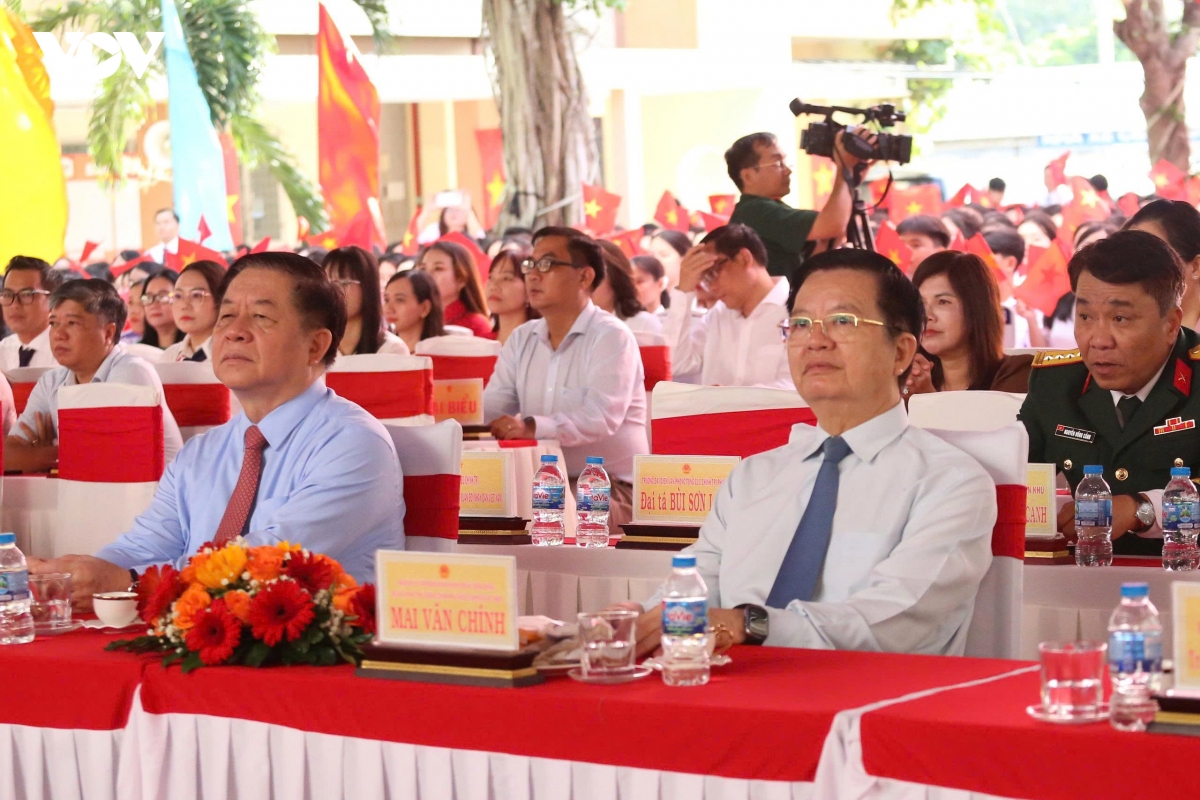 hoc sinh ca nuoc han hoan trong le khai giang nam hoc moi 2026-2027 hinh anh 125