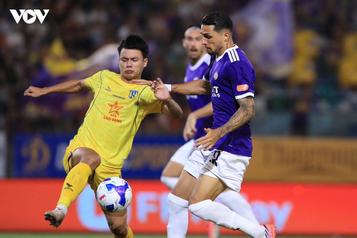 truc tiep ha noi fc 0-1 slna vong 2 v-league 2026 2027 hinh anh 4