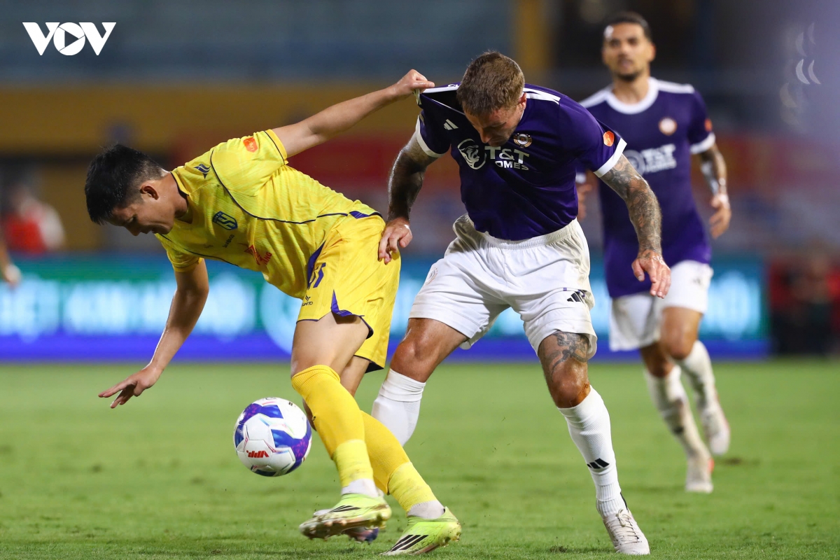 truc tiep ha noi fc 0-1 slna vong 2 v-league 2026 2027 hinh anh 2