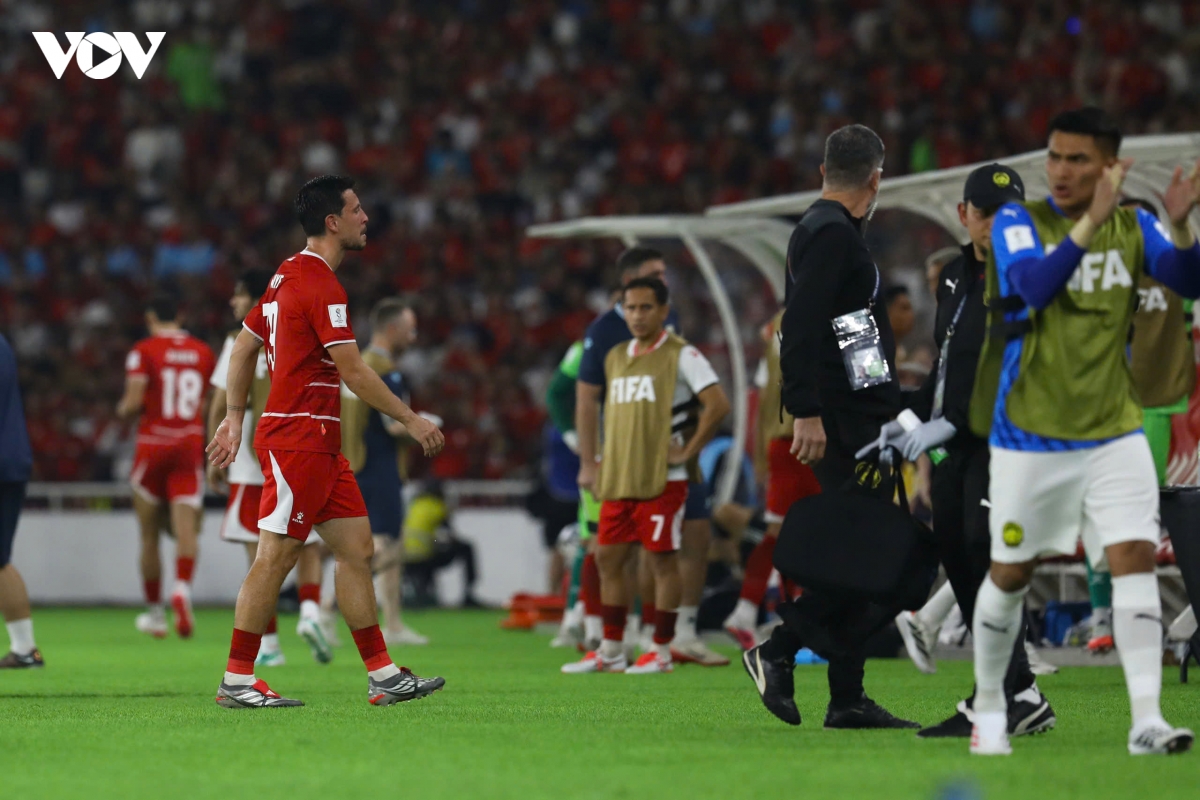 ket qua fifa asean cup 2026 hom nay 10 nguoi indonesia hoa hu via truoc malaysia hinh anh 10