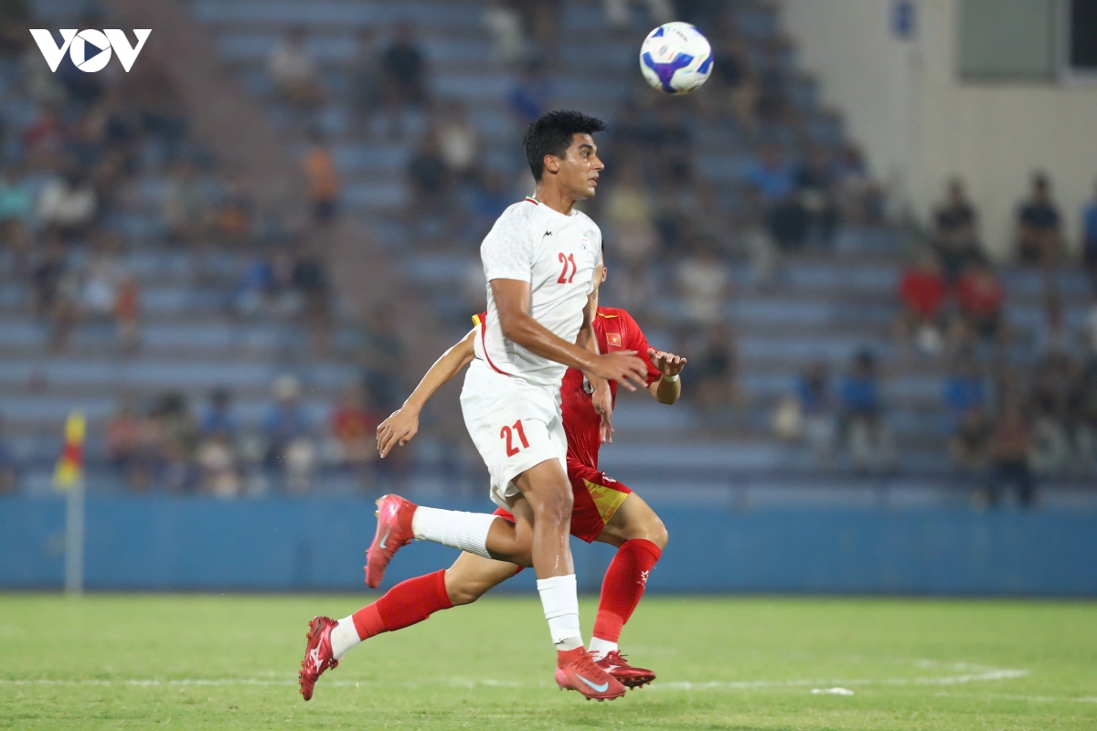 hang thu nhu mo ngu, u20 viet nam nhan that bai 1-3 truoc u20 iran hinh anh 12