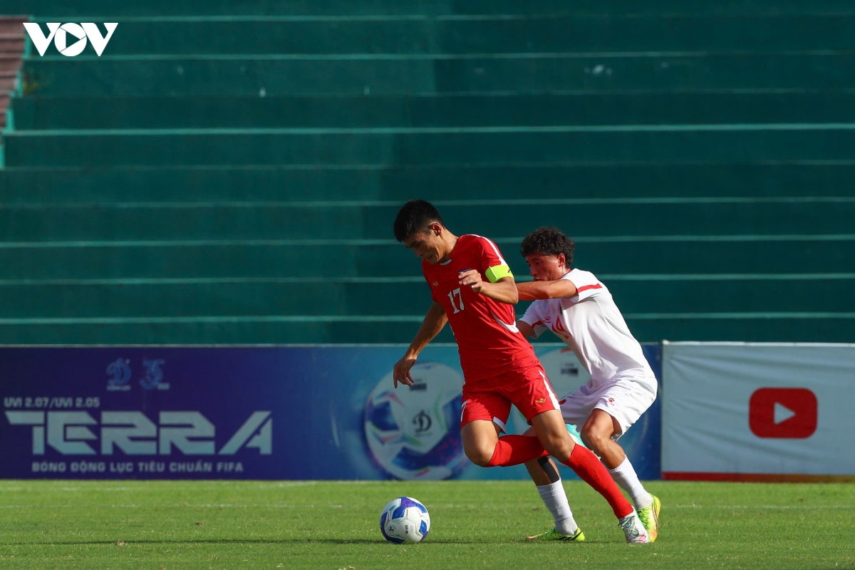 truc tiep u20 viet nam 0-0 u20 iran nhan tin vui tu u20 trieu tien hinh anh 3